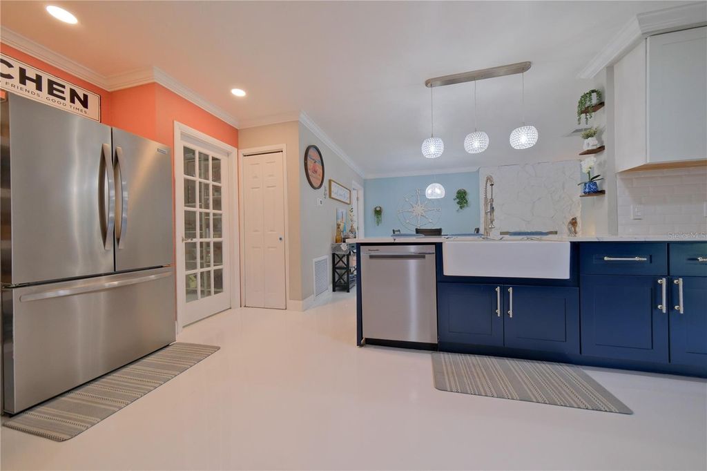 Image 9 of property listing at 1816 82ND STREET NW, Bradenton, FL 34209