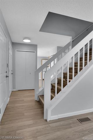 41498 Cornell Drive, Novi, MI 48377