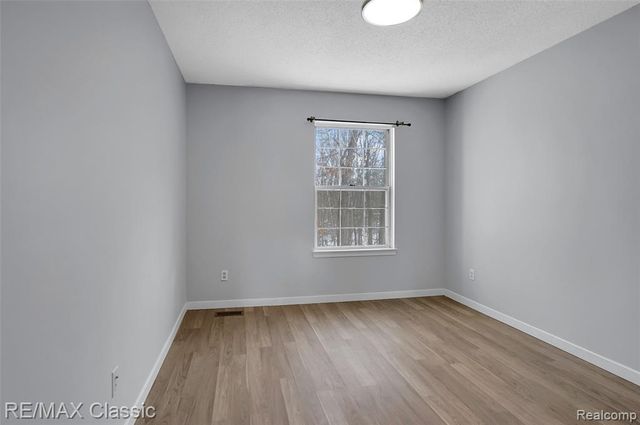 41498 Cornell Drive, Novi, MI 48377