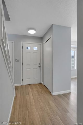 41498 Cornell Drive, Novi, MI 48377