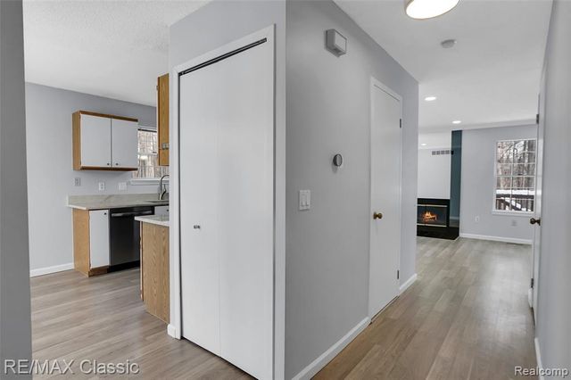 41498 Cornell Drive, Novi, MI 48377