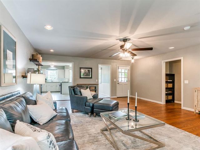 9805 Chesterton Place, The Village, OK 73120