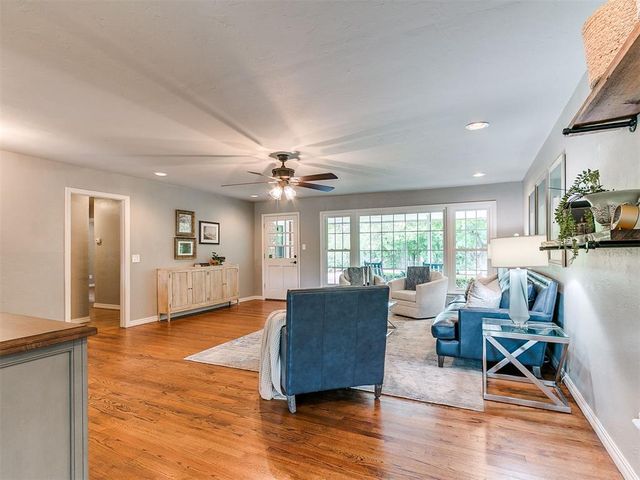9805 Chesterton Place, The Village, OK 73120