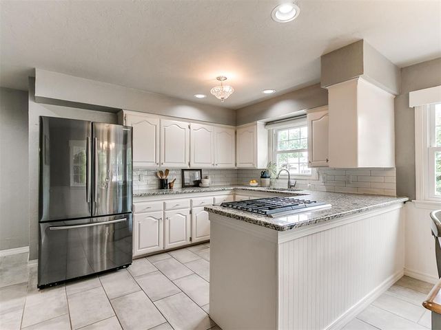 9805 Chesterton Place, The Village, OK 73120