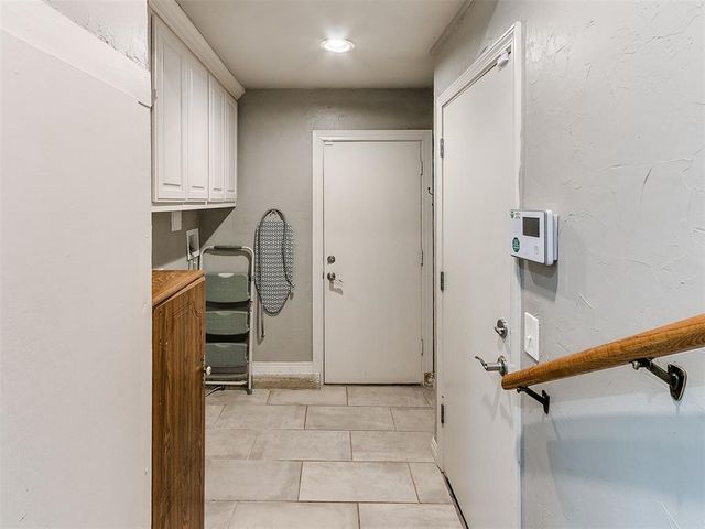 9805 Chesterton Place, The Village, OK 73120