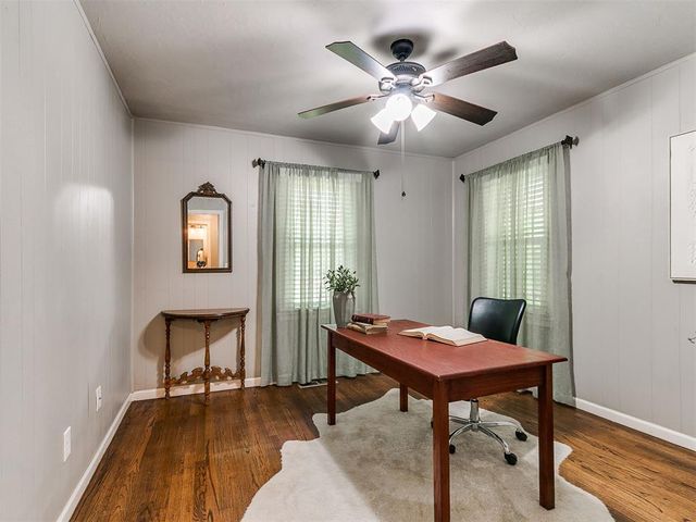 9805 Chesterton Place, The Village, OK 73120