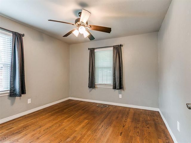 9805 Chesterton Place, The Village, OK 73120