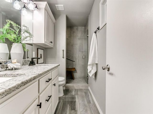 9805 Chesterton Place, The Village, OK 73120