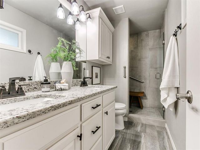 9805 Chesterton Place, The Village, OK 73120