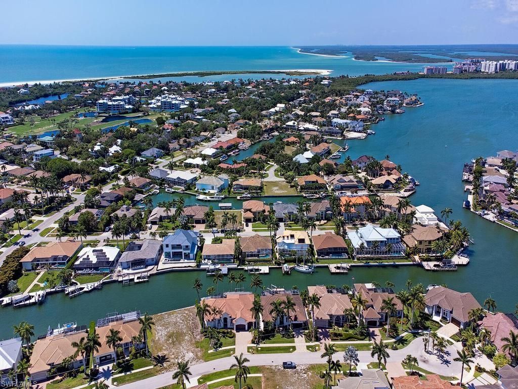 466 CLIFTON CT, MARCO ISLAND, FL 34145 — photo 2