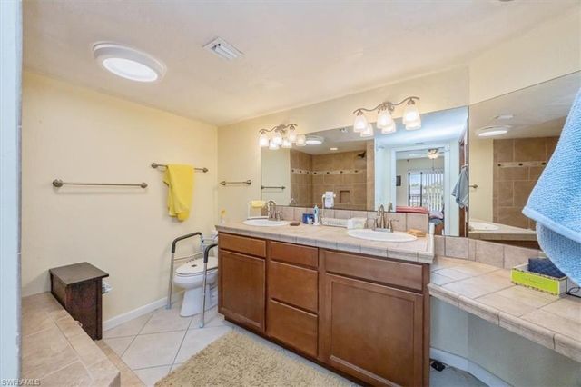 1400 Blue Point AVE # 208, Naples, FL 34102