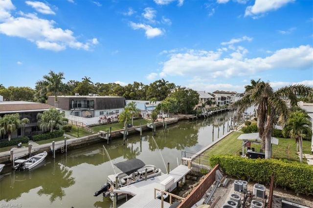 1400 Blue Point AVE # 208, Naples, FL 34102