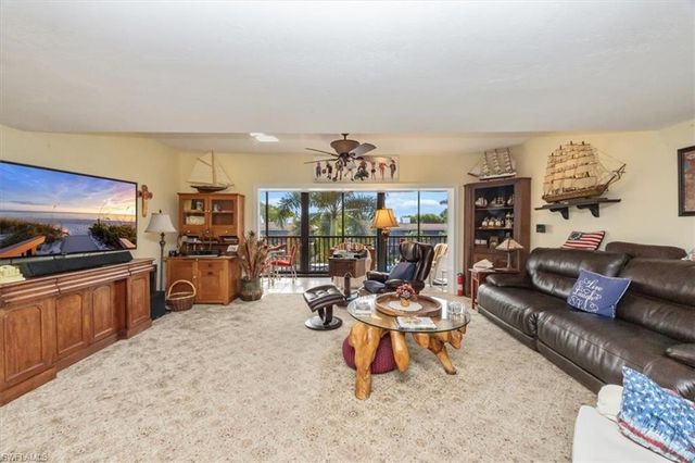 1400 Blue Point AVE # 208, Naples, FL 34102