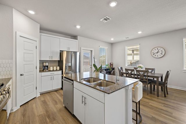 105 Hackberry Branch DR, Hutto, TX 78634