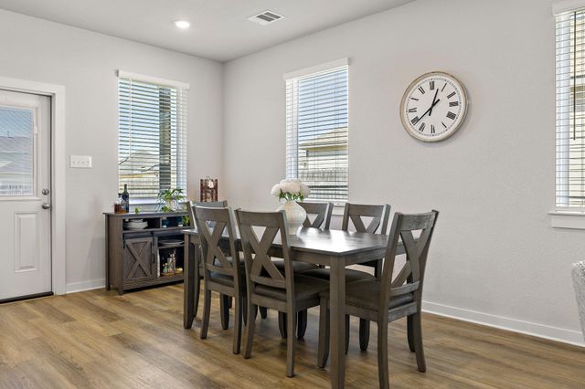 105 Hackberry Branch DR, Hutto, TX 78634