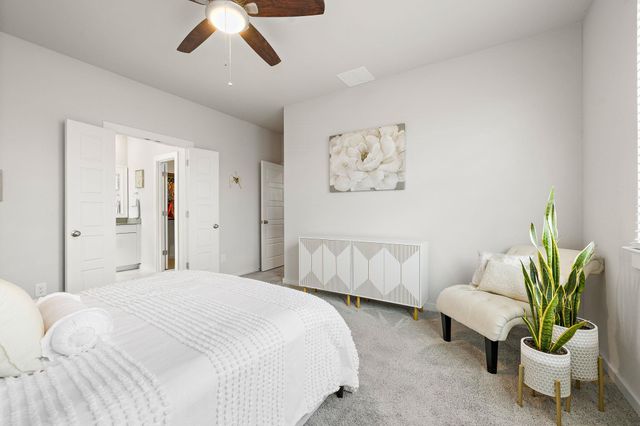 105 Hackberry Branch DR, Hutto, TX 78634