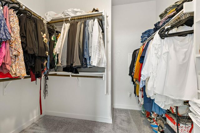 105 Hackberry Branch DR, Hutto, TX 78634