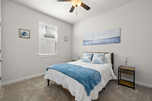 105 Hackberry Branch DR, Hutto, TX 78634