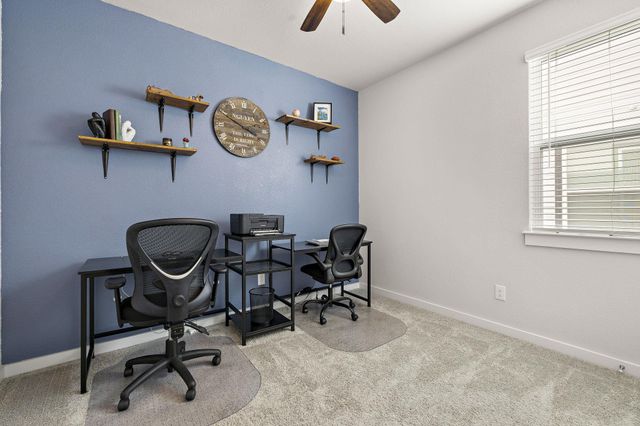 105 Hackberry Branch DR, Hutto, TX 78634