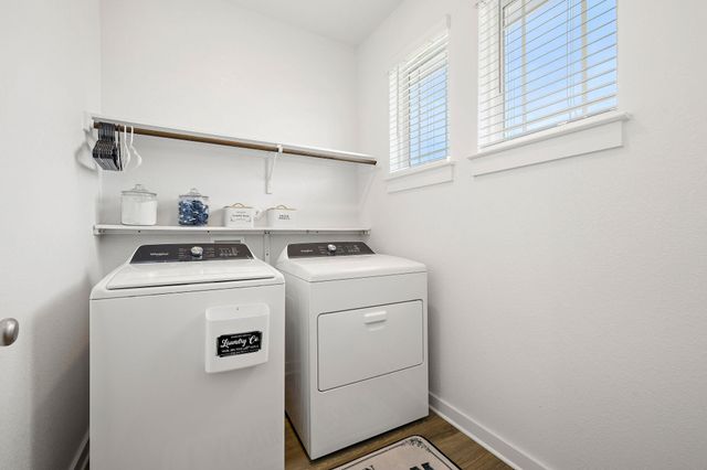 105 Hackberry Branch DR, Hutto, TX 78634