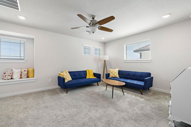 105 Hackberry Branch DR, Hutto, TX 78634