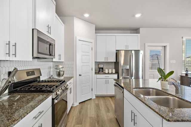 105 Hackberry Branch DR, Hutto, TX 78634