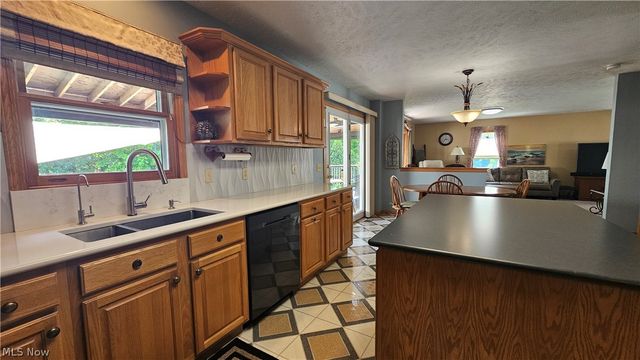 7392 Churchill Square, Mentor, OH 44060