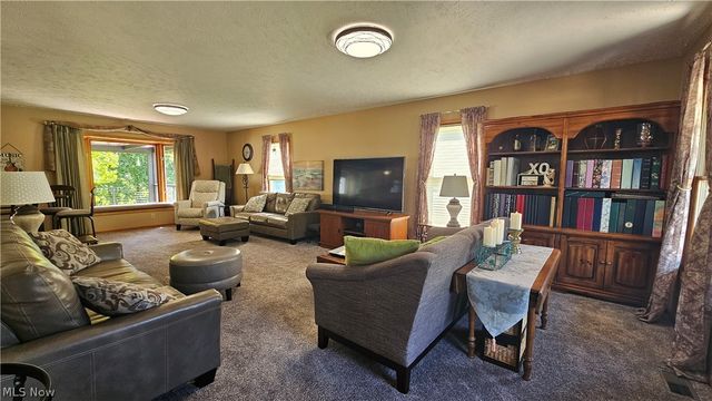 7392 Churchill Square, Mentor, OH 44060