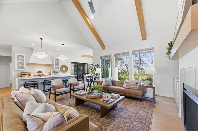 190 S Ciderbluff St, Goddard, KS 67052