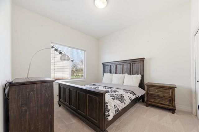 190 S Ciderbluff St, Goddard, KS 67052