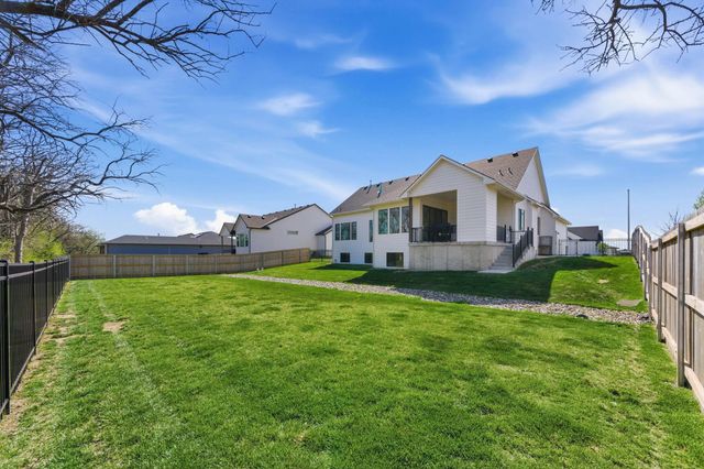 190 S Ciderbluff St, Goddard, KS 67052