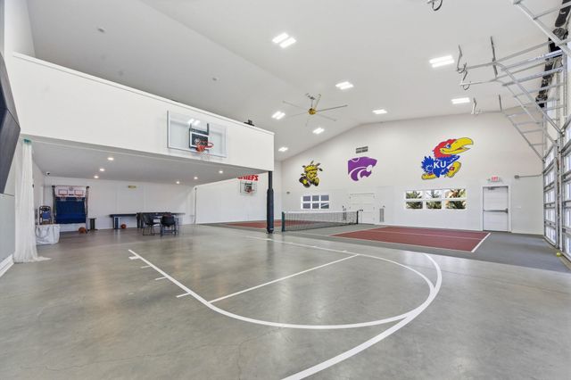 190 S Ciderbluff St, Goddard, KS 67052