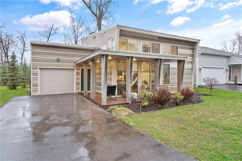 100 Xavier Circle, Syracuse, NY 13210