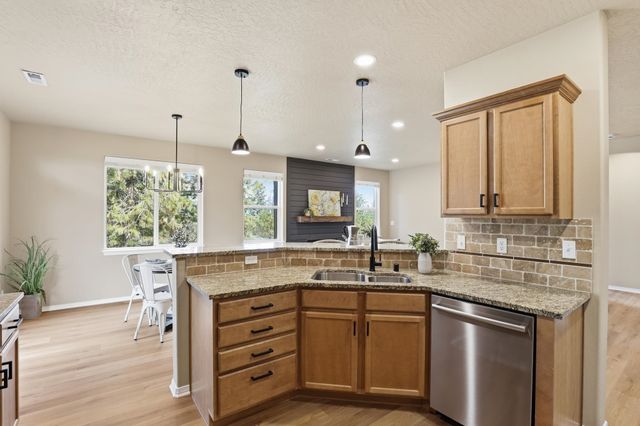 4605 E 22nd Ct, Spokane, WA 99223