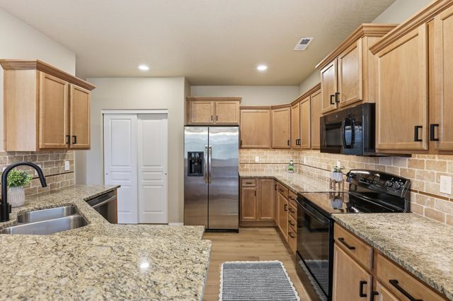 4605 E 22nd Ct, Spokane, WA 99223