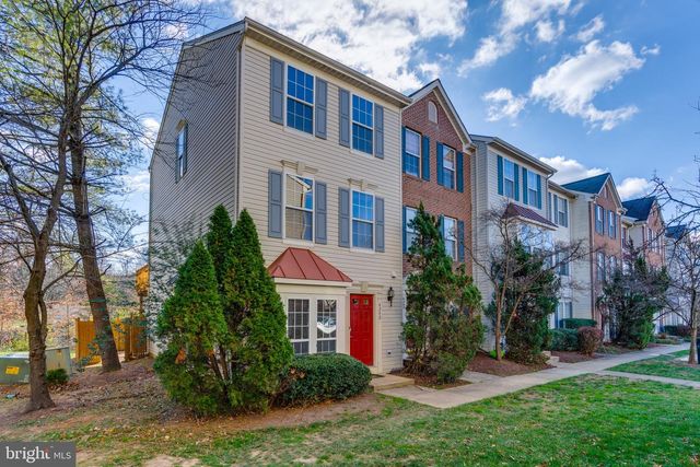 4242 WHEELED CAISSON SQ, Fairfax, VA 22033