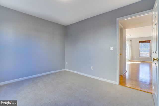 4242 WHEELED CAISSON SQ, Fairfax, VA 22033