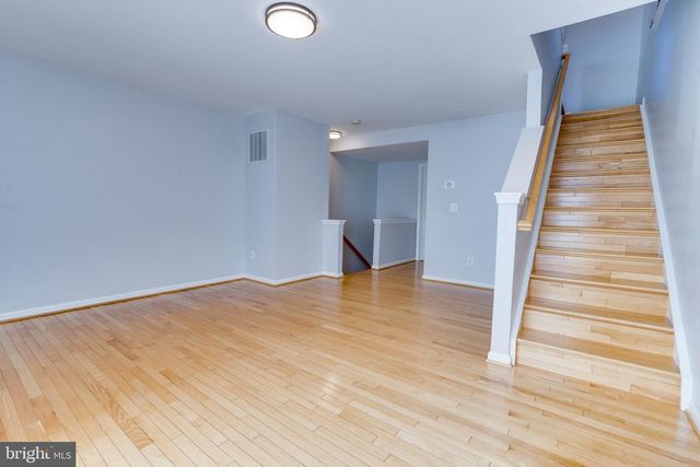 4242 WHEELED CAISSON SQ, Fairfax, VA 22033