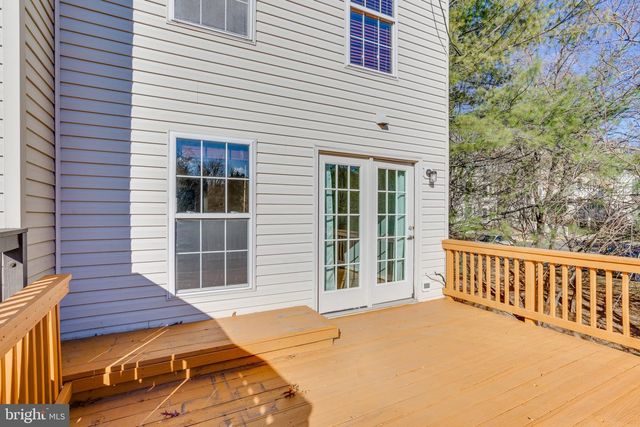 4242 WHEELED CAISSON SQ, Fairfax, VA 22033