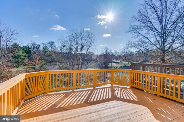 4242 WHEELED CAISSON SQ, Fairfax, VA 22033