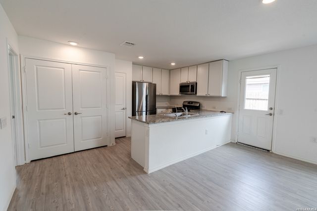 4111 Imogene Ivy, San Antonio, TX 78211