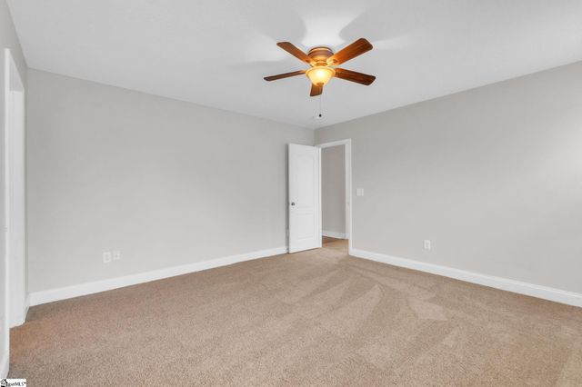 315 Kelly Farm Road, Moore, SC 29369