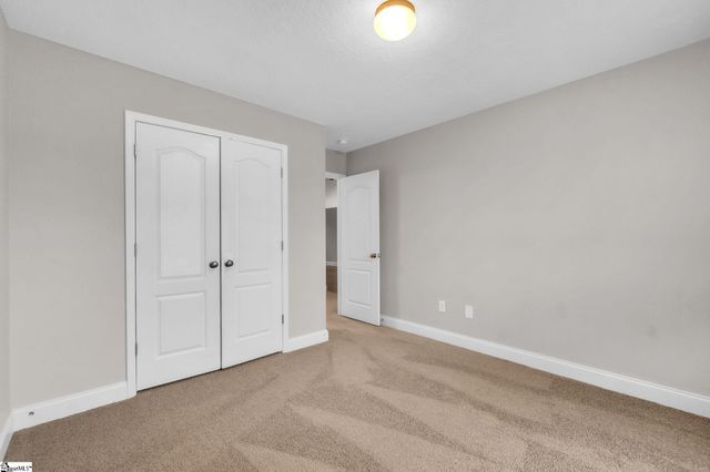 315 Kelly Farm Road, Moore, SC 29369