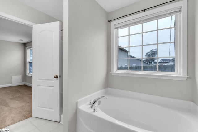 315 Kelly Farm Road, Moore, SC 29369