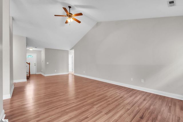 315 Kelly Farm Road, Moore, SC 29369