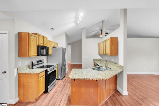 315 Kelly Farm Road, Moore, SC 29369