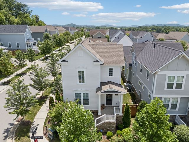 201 Moray Ct, Franklin, TN 37064