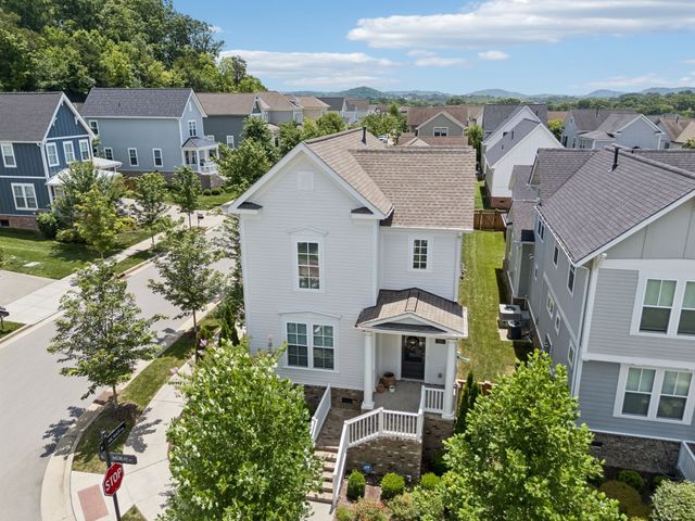 201 Moray Ct, Franklin, TN 37064