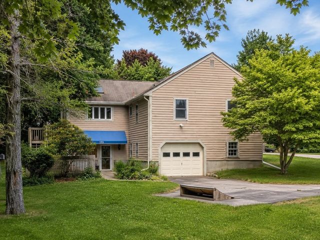 140 King James Way, Wrentham, MA 02093