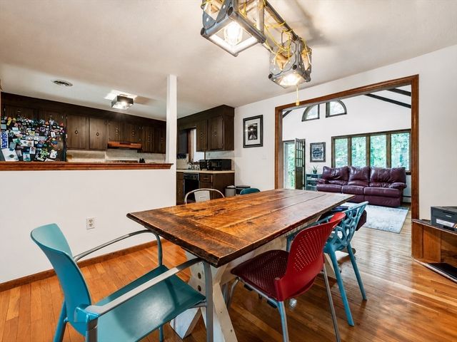 140 King James Way, Wrentham, MA 02093